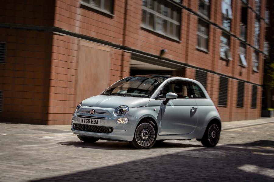  Fiat 500 Hybrid Launch Edition (312) 2020 года  (UK) (фото 9 из 40)